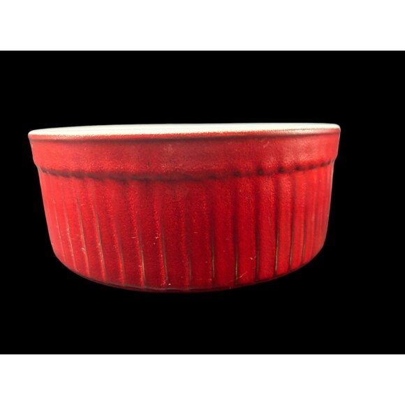 Emile Henry 8" Round Ribbed Baking Dish Souffle Serving Pivoine Red Made France - Picture 1 of 8